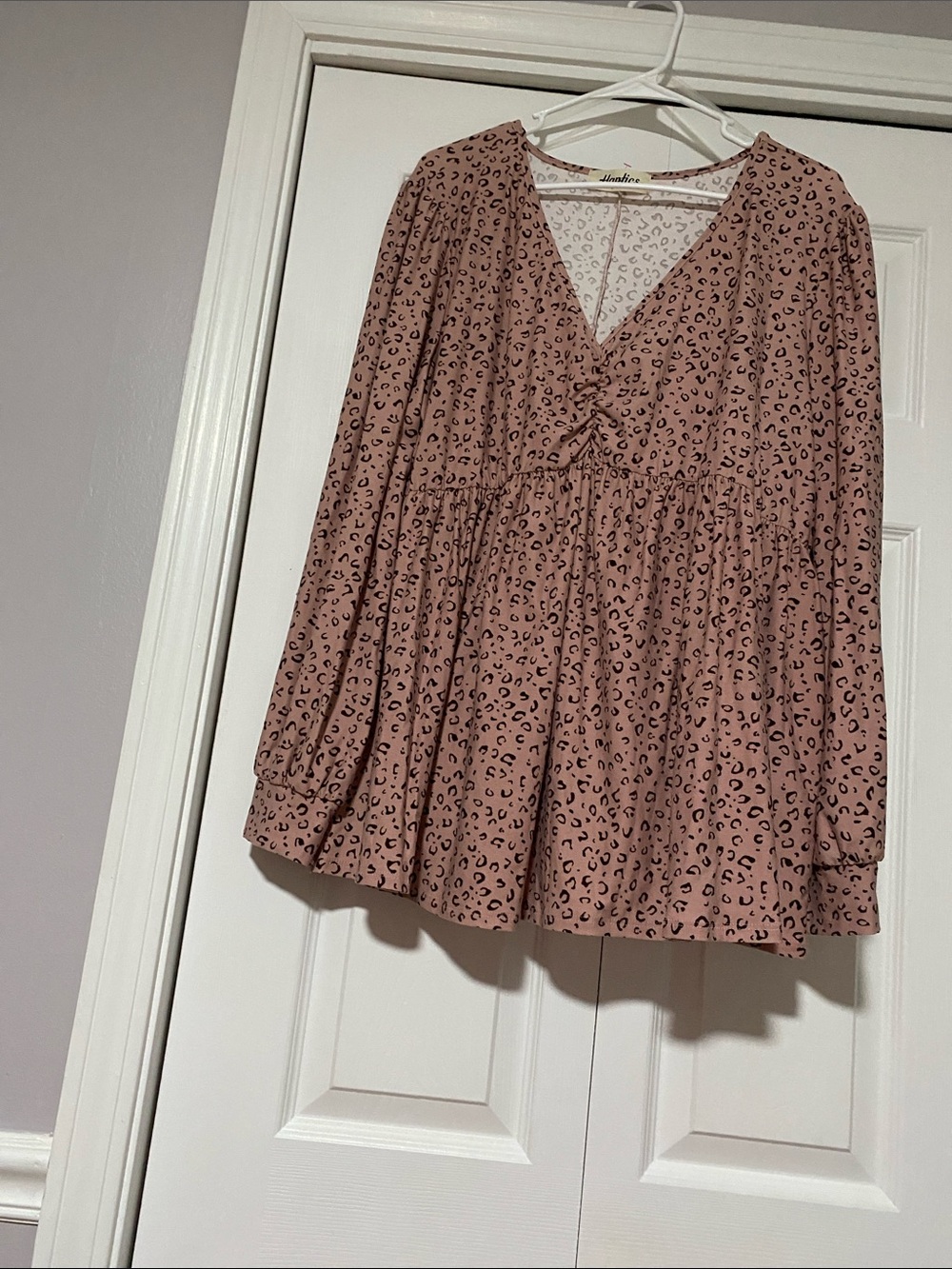 Haptics Mauve Pink Leopard Print V-Neck Peplum Tunic